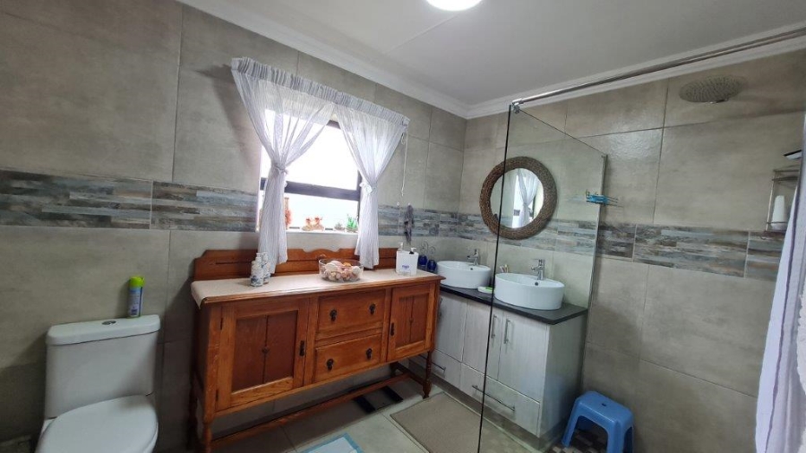 3 Bedroom Property for Sale in Dana Bay Western Cape